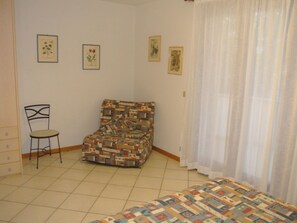 Unclassified image, 5 of 19, button - Wohnung 'Maria 3' mit eigener Terrasse by Interhome (Lignano Pineta)