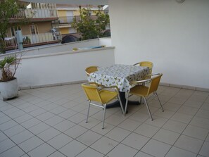 Unclassified image, 2 of 19, button - Wohnung 'Maria 3' mit eigener Terrasse by Interhome (Lignano Pineta)