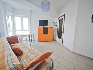 Unclassified image, 4 of 16, button - 'Central Palace 24 by Interhome (Lignano Pineta)