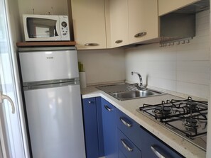Fridge, microwave, dishwasher, cookware/dishes/utensils - Residence Katarina 2 by Interhome (Lignano Pineta)