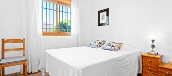Villa El Pilar with private heated pool