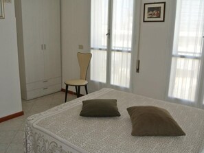 Room - Cristallo 25 by Interhome (Lignano Pineta)