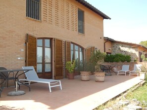 Outdoor dining - Wohnung auf dem Lande, 3 km vom Zentrum von Sien by Interhome (Siena)