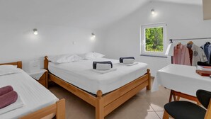 Room - Pine Canopy Ein-Schlafzimmer-Duplex-Wohnung A5 by Interhome (Brela)