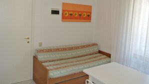 Unclassified image, 5 of 20, button - Gemütliche Ferienwohnung Billa 7 by Interhome (Lignano Sabbiadoro)