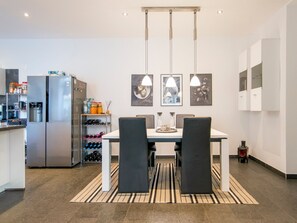 Unclassified image, 5 of 24, button - Exklusives Loft im Herzen von Düsseldorf by Interhome (Düsseldorf)