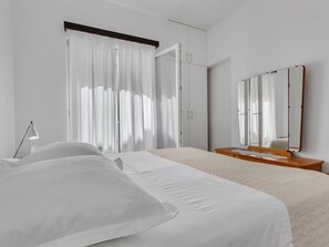 Unclassified image, 4 of 29, button - Wohnung Tucepi Meeresfront A1 by Interhome (Tučepi)
