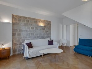 Unclassified image, 2 of 29, button - Wohnung Tucepi Meeresfront A1 by Interhome (Tučepi)