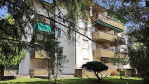 Exterior - Consuelo - Lignano Sabbiadoro by Interhome (Lignano Pineta)