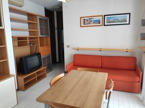 Unclassified image, 3 of 14, button - Consuelo - Lignano Sabbiadoro by Interhome (Lignano Pineta)