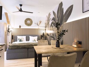 Dining - Apartment, Küche, Parkplatz, digitaler Check-in by Interhome (Hof)