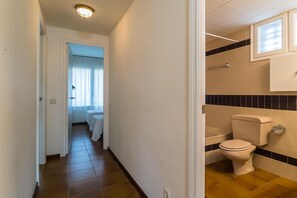 Bathroom - AV-1 Nice apartment in community with pool (Calella de Palafrugell)