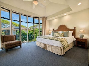 Iron/ironing board, travel cot, WiFi, bed sheets - 3BR Beach Escape | Great Value! 2min Walk to beach (Lahaina)