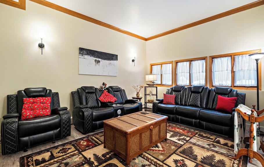 Amazing 5-bedroom House In Welcoming Anchorage For Your Next Getaway - Anchorage
