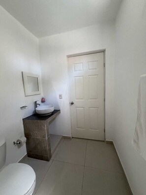 Shower, towels - King Size Room at Xul-Ha (Xul-Ha)
