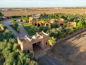 Exterior - Marrakech Palace 6 Suites, Pool, Breakfast, Billiards, Ping Pong, and Trampoline (Marrakech)