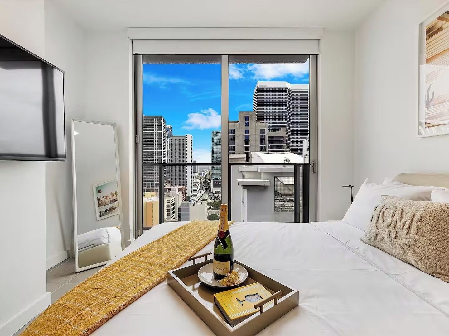 Iron/ironing board, WiFi, bed sheets