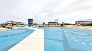 Sport court - Creekstone 4B Home by GoodLive (Tarneit)
