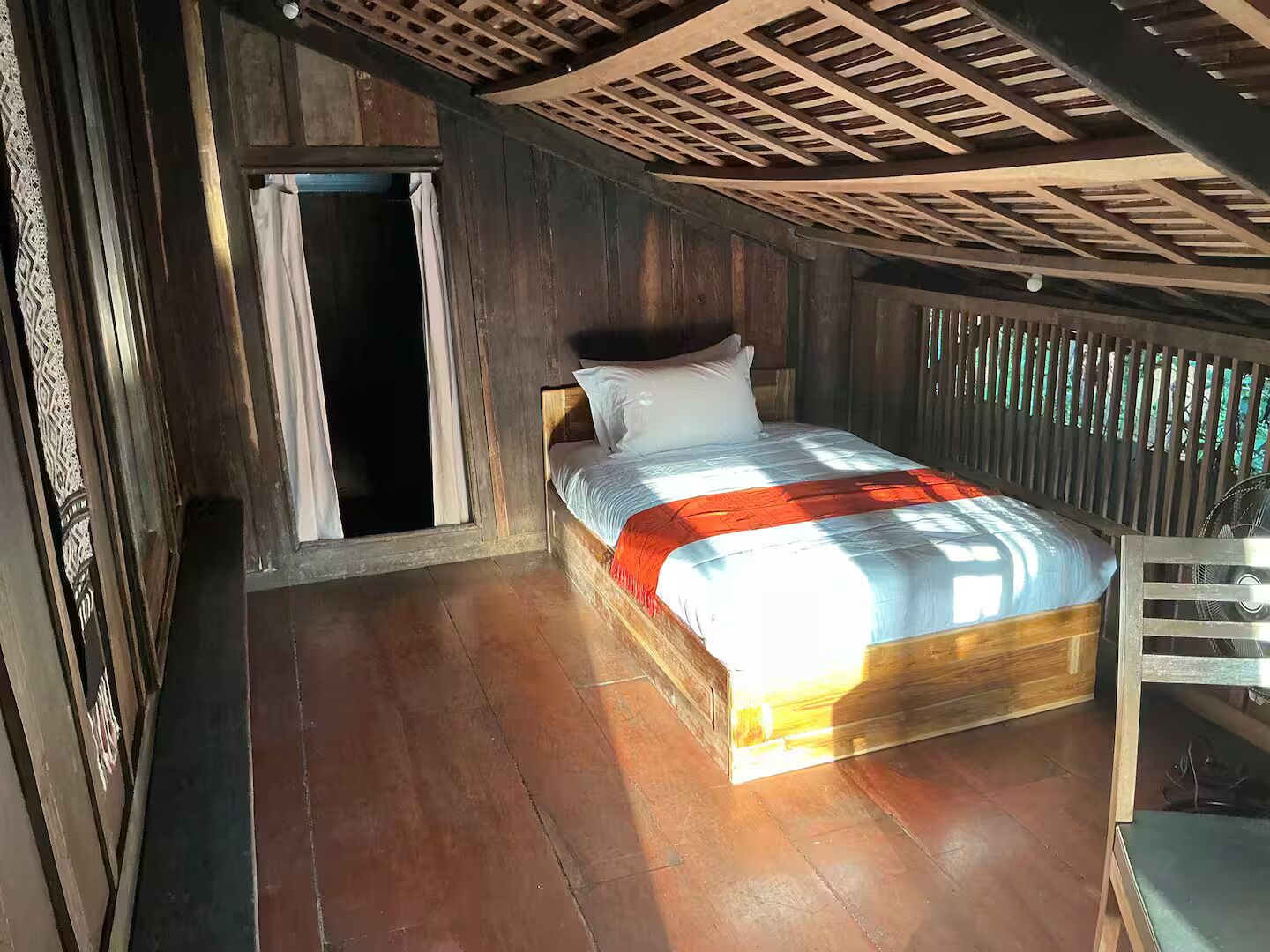 WiFi, bed sheets