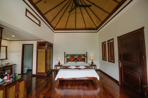 2 days and 1 night Mekong cruise from Thailand to Laos # Luang prabang
