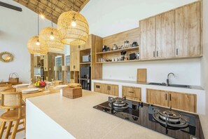 Private kitchen - Casa Viorica (Canggu)
