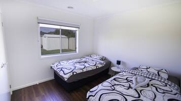 Iron/ironing board, free WiFi, bed sheets