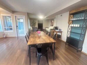 Dining - 2-bedroom King Suite near Spruce Meadows (Calgary)