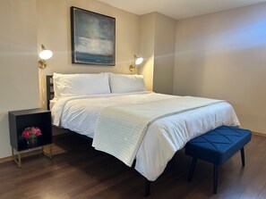 2 chambres, fer et planche à repasser, Wi-Fi gratuit, draps fournis
