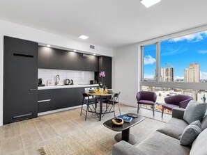 Living area - Luxury 2BR Downtown Miami Condo with City Views (Miami)