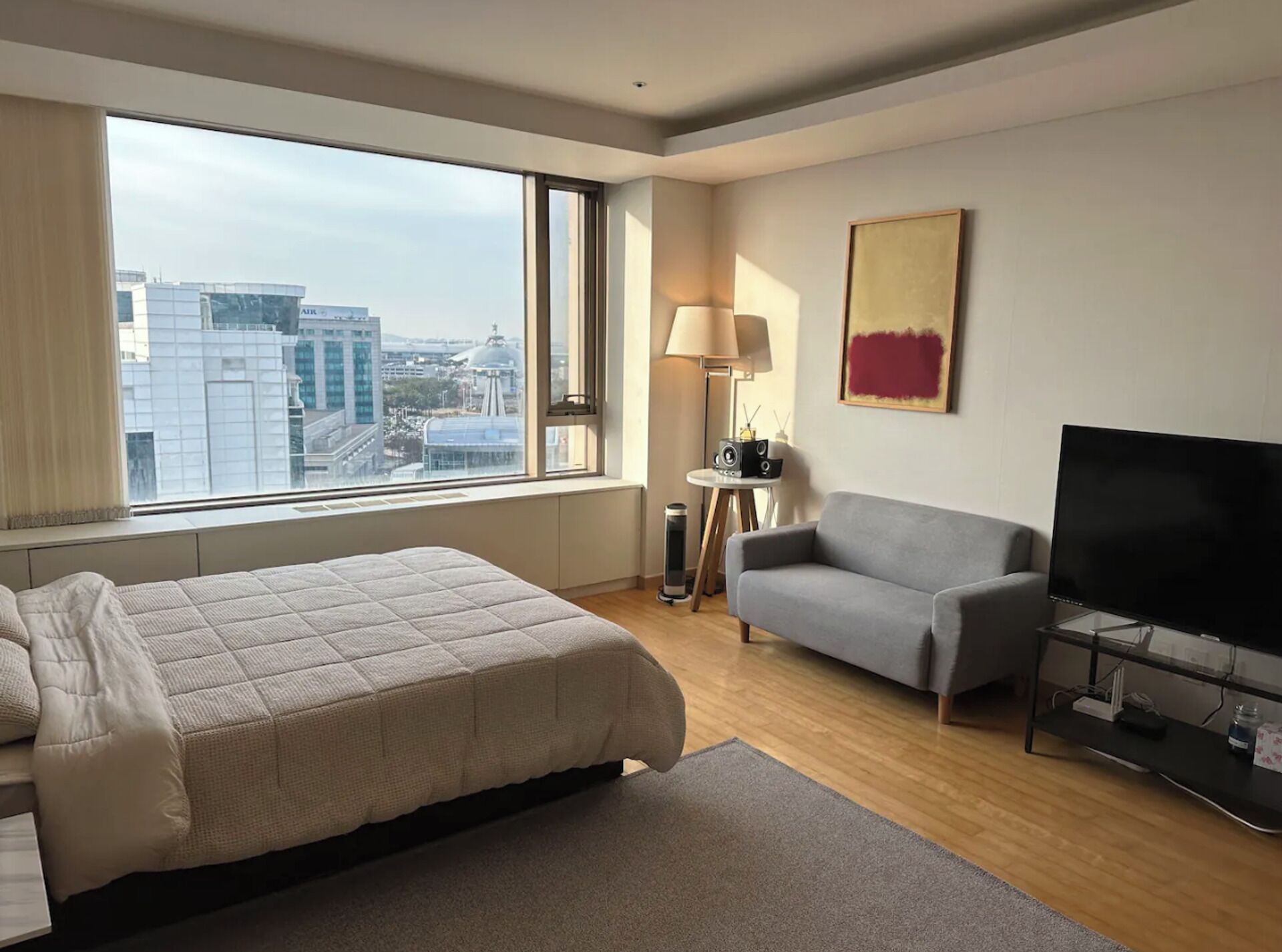 Deluxe Studio, Park View