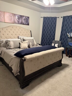 Room - Executive luxury living (Pattison)