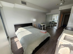 2 bedrooms, iron/ironing board, WiFi, bed sheets - Luxury 2BR Downtown Miami Condo | City Views (Miami)
