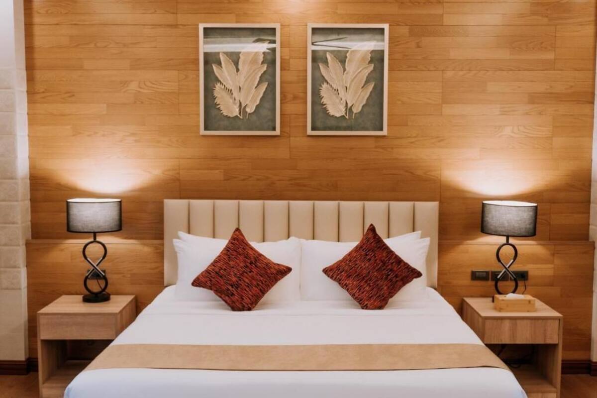 Superior Suite, Balcony, Mountain View | In-room safe, iron/ironing board, WiFi (free)