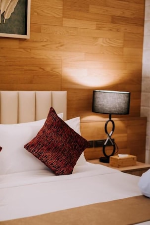 Superior Suite, Balcony, Mountain View. Rosepine Hotel
