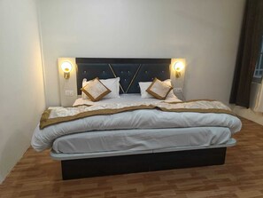 13 quartos, Wi-Fi, roupa de cama
