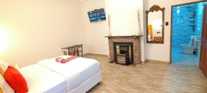 In-room safe, desk, laptop workspace, iron/ironing board - Neo & Ruks Guest House Boston.. (Cape Town)