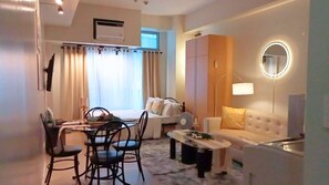 Living area - Elegant Comfy Unit in Eastwood City (Quezon City)