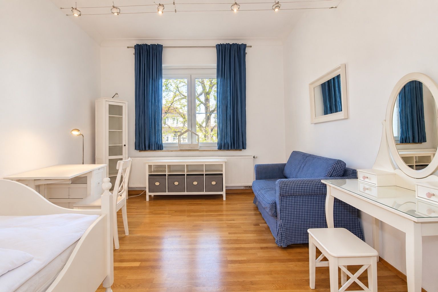 3 Schlafzimmer, Schreibtisch, Bügeleisen/Bügelbrett, kostenloses WLAN