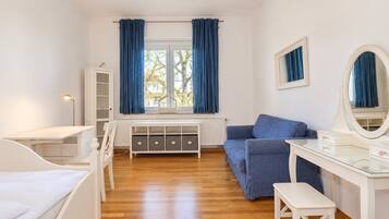3 Schlafzimmer, Schreibtisch, Bügeleisen/Bügelbrett, kostenloses WLAN