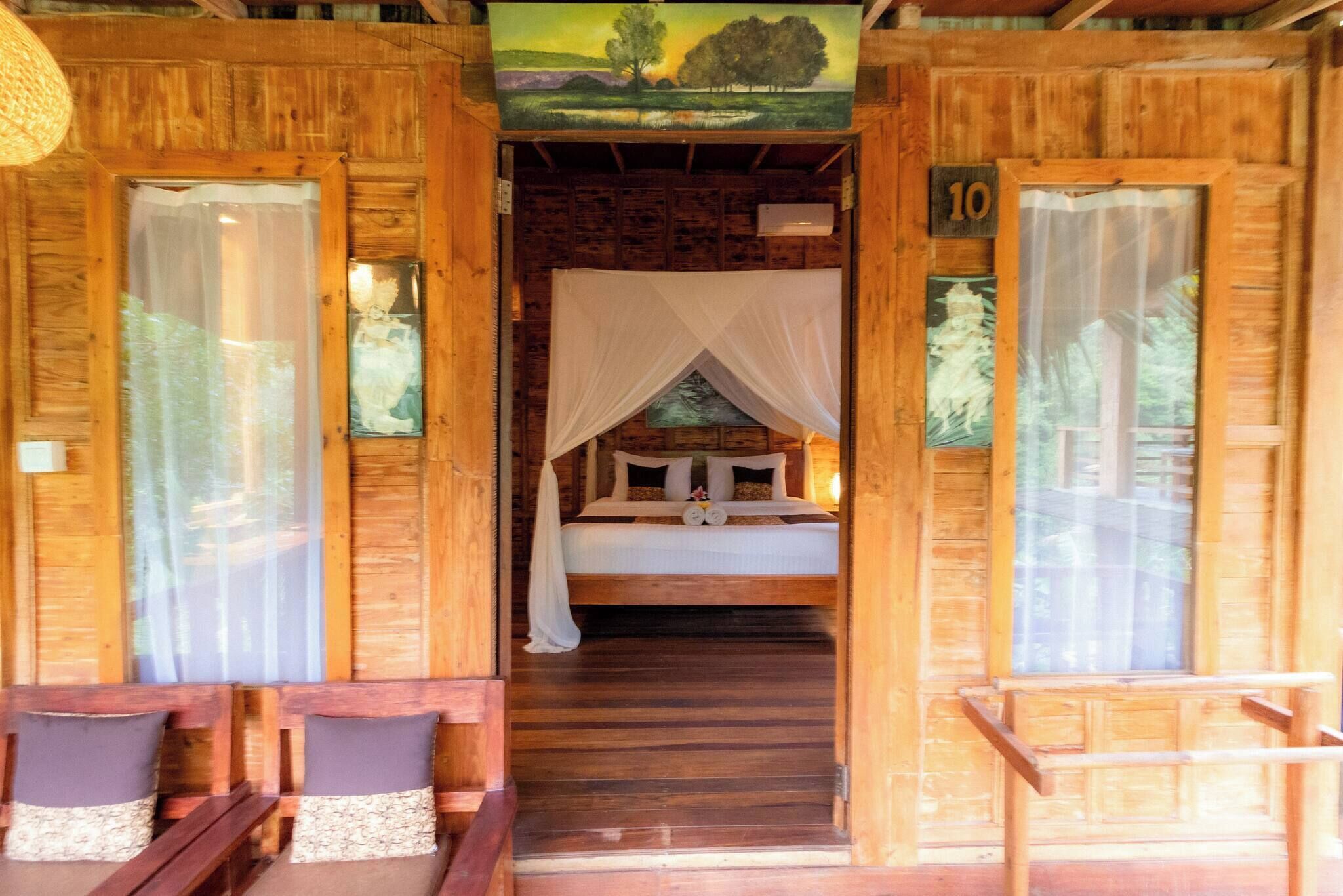 Acceso a internet y ropa de cama 
