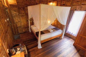 Internet, bed sheets - Private Villa Room with Nature Views in North Ubud (Gianyar)