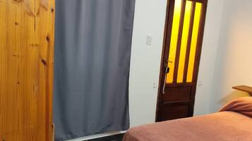 1 chambre, accès Internet, draps fournis