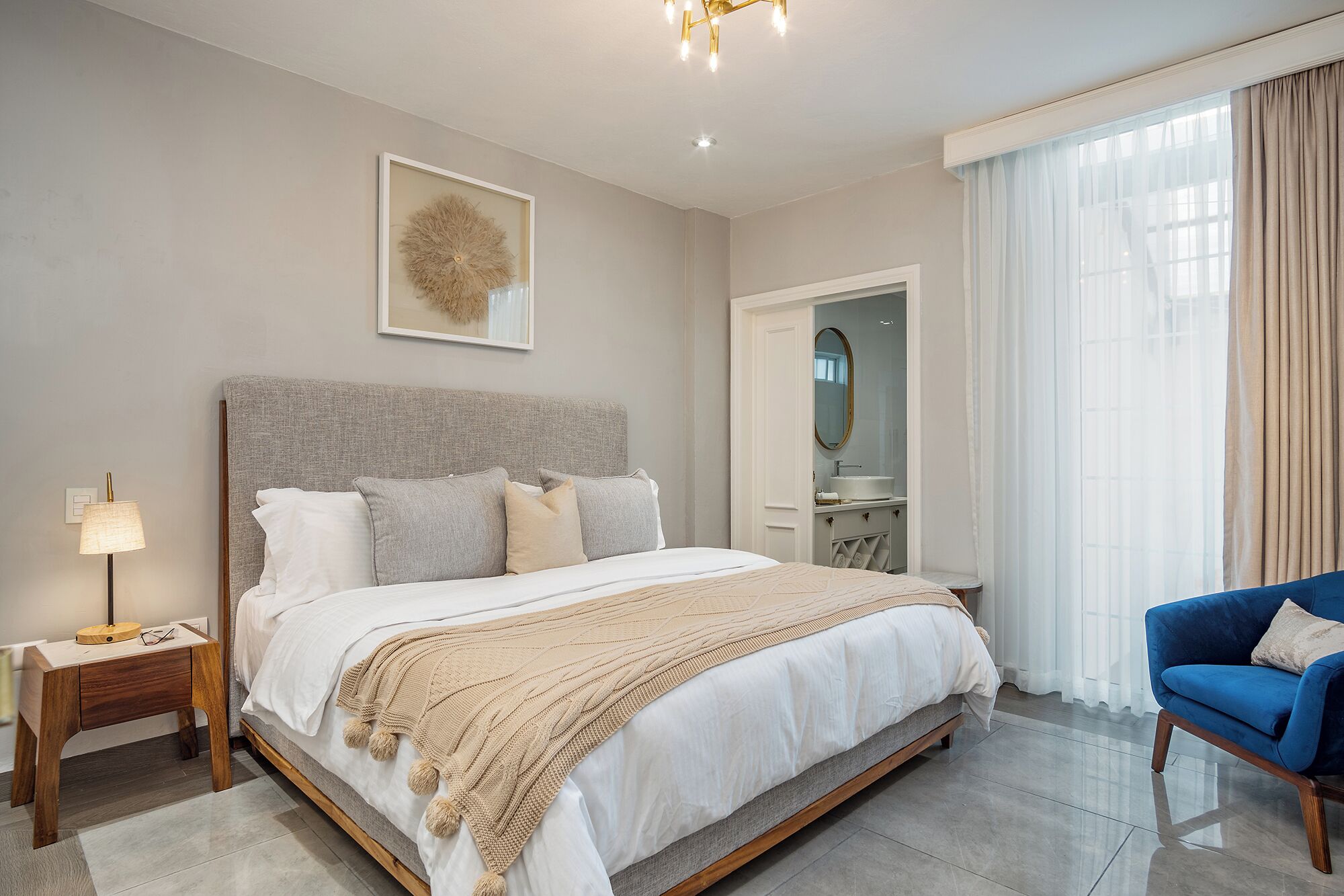 Phòng Suite Deluxe, 1 giường cỡ king, phòng tắm riêng | Truy cập Internet không dây miễn phí 