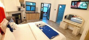 In-room safe, desk, laptop workspace, soundproofing - Neo & Ruks Guest Houses Boston  (Cape Town)