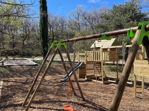 Children’s area - Large property in the heart of the Luberon (Limans)