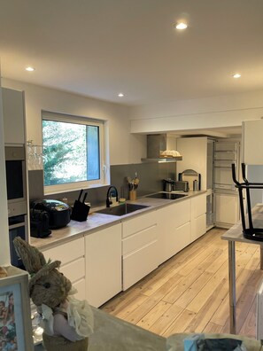 Private kitchen - Large property in the heart of the Luberon (Limans)