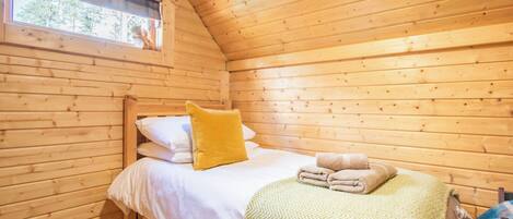 Travel cot