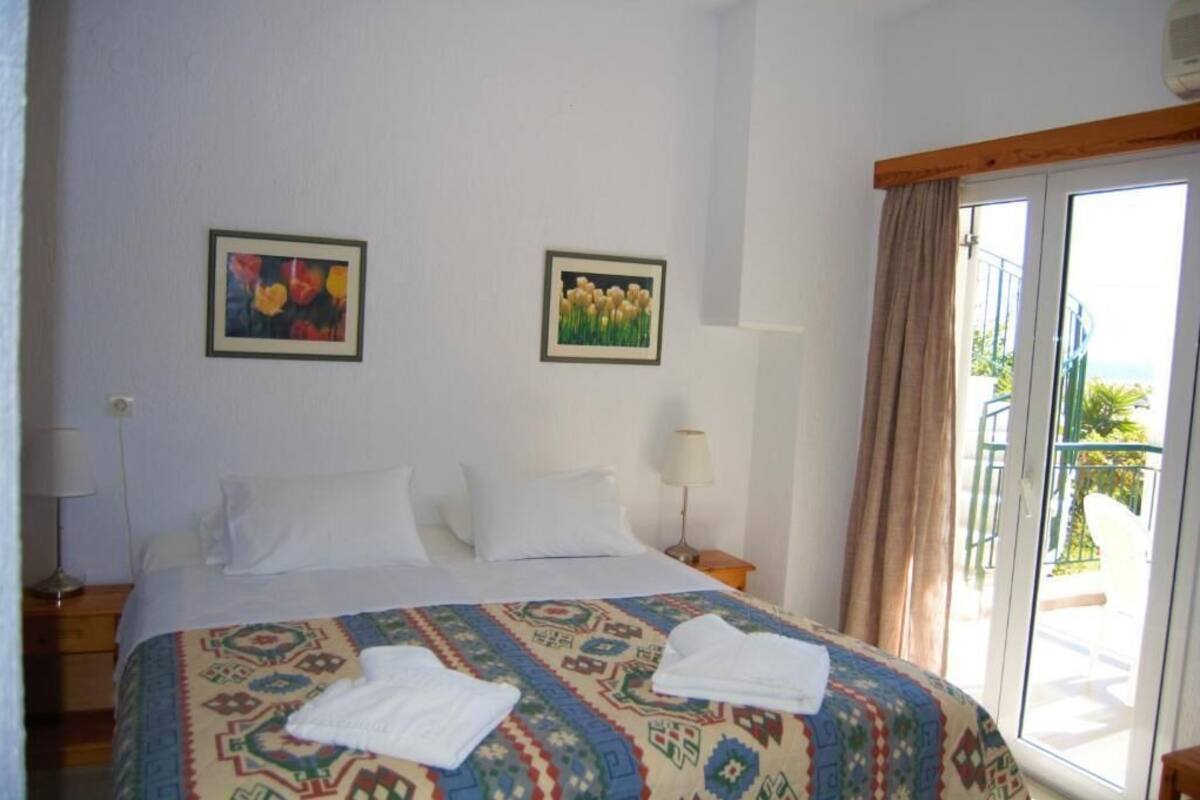Premium bedding, pillow-top beds, in-room safe, free WiFi