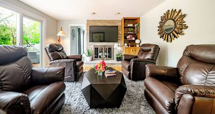 Luxury & Private 6BR Single House • Summer Retreat w/ Parking & Pet-Friendly 35