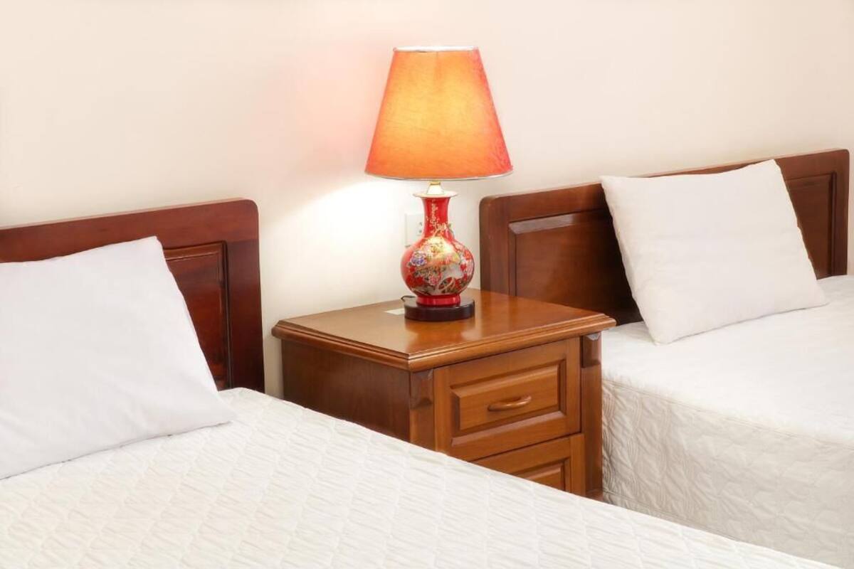 Chambre Double Deluxe, 1 très grand lit, vue fleuve | Bureau, espace de travail pour ordinateur portable, rideaux occultants
